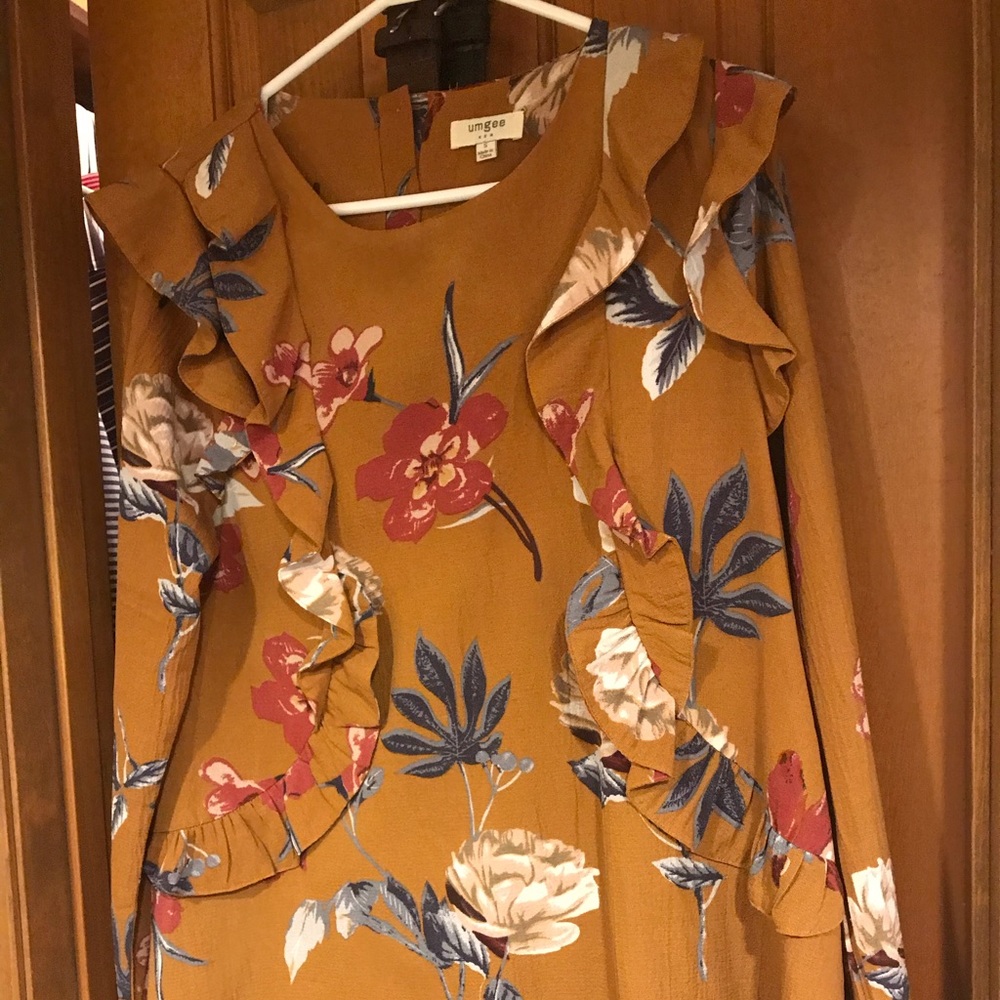 Beautiful floral dress.